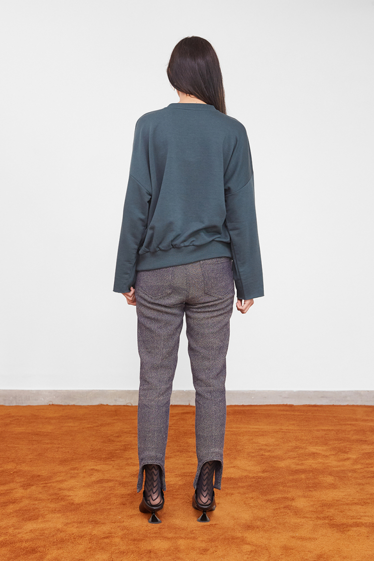Bhaane nightgreen aisle seat sweatshirt