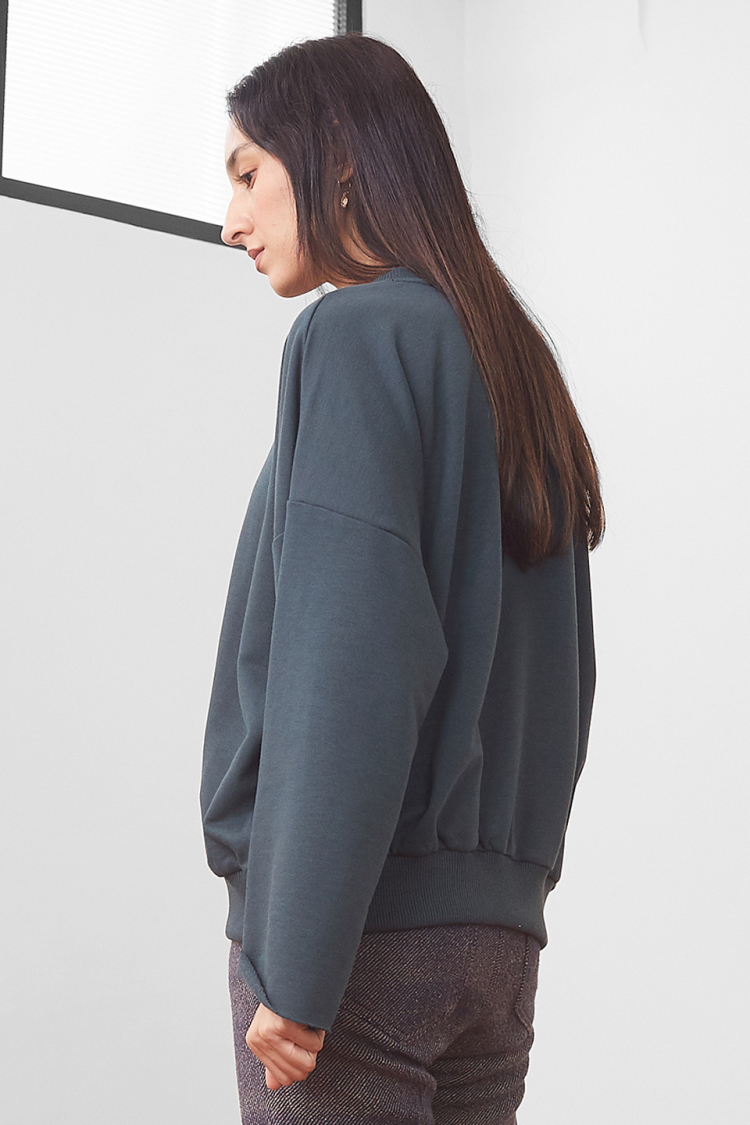 Bhaane nightgreen aisle seat sweatshirt